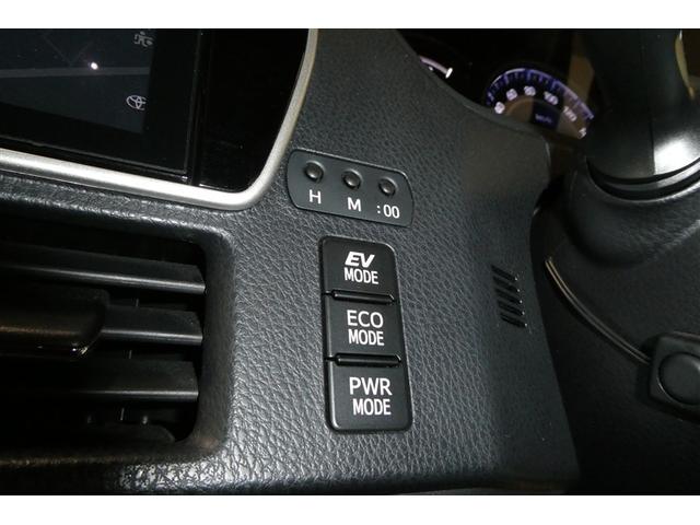 エスクァイア ハイブリッドＧｉプレミアムパッケジブラックテーラード　誤発進抑制機能　ＡＣ１００Ｖ　Ｂカメラ　スマートキー　ナビ＆ＴＶ　イモビライザー　ＬＥＤランプ　ＥＴＣ車載器　クルーズコントロール　アルミ　地デジ　横滑り防止装置　キーレス　ＡＢＳ　ＤＶＤ再生（28枚目）