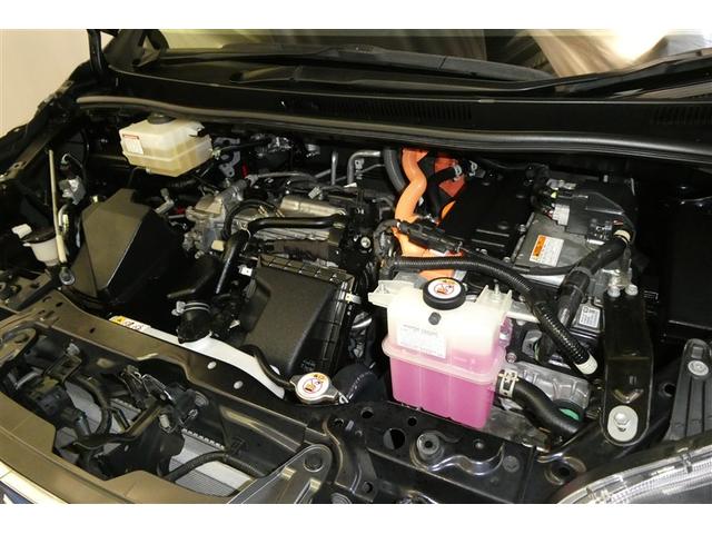 エスクァイア ハイブリッドＧｉプレミアムパッケジブラックテーラード　誤発進抑制機能　ＡＣ１００Ｖ　Ｂカメラ　スマートキー　ナビ＆ＴＶ　イモビライザー　ＬＥＤランプ　ＥＴＣ車載器　クルーズコントロール　アルミ　地デジ　横滑り防止装置　キーレス　ＡＢＳ　ＤＶＤ再生（38枚目）