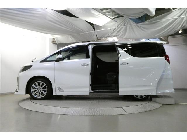 アルファード 2.5S タイプゴールドII LEDランプ Bカメラ スマートキ AC100V フルセグTV 盗難防止システム ダブルエアコン 助手席エアバッグ ETC DVD エアロ オートクルーズ 3列シート ミュージックプレイヤー接続可(4枚目)