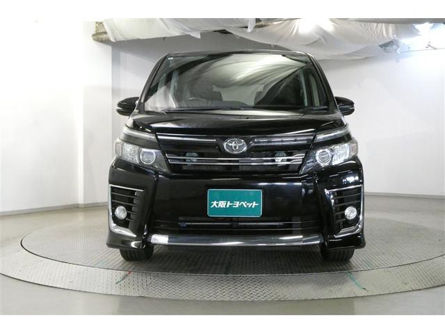 ヴォクシー ＺＳ　両電動スライドドア　地デジ　盗難防止システム　オートエアコン　ダブルエアバッグ　ＤＶＤ再生可　ＥＴＣ　ＬＥＤヘッドライト　キーレスエントリー　メモリーナビ　ナビＴＶ　３列シート　リアオートエアコン（2枚目）