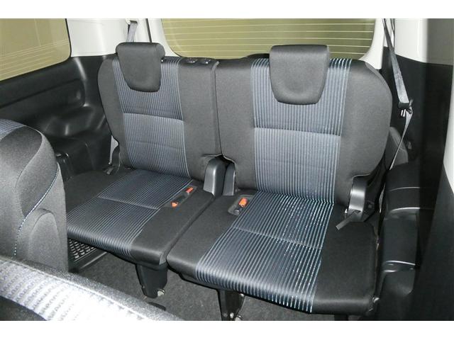 ヴォクシー ＺＳ　両電動スライドドア　地デジ　盗難防止システム　オートエアコン　ダブルエアバッグ　ＤＶＤ再生可　ＥＴＣ　ＬＥＤヘッドライト　キーレスエントリー　メモリーナビ　ナビＴＶ　３列シート　リアオートエアコン（14枚目）