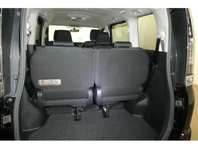 ヴォクシー ＺＳ　両電動スライドドア　地デジ　盗難防止システム　オートエアコン　ダブルエアバッグ　ＤＶＤ再生可　ＥＴＣ　ＬＥＤヘッドライト　キーレスエントリー　メモリーナビ　ナビＴＶ　３列シート　リアオートエアコン（15枚目）