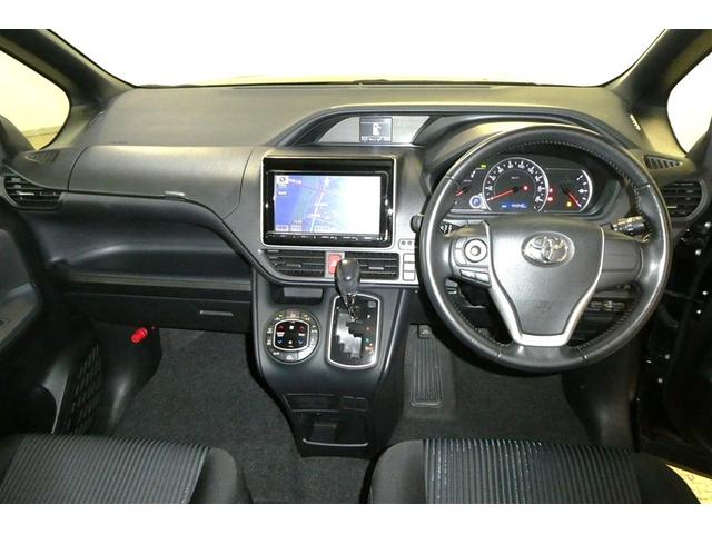 ヴォクシー ＺＳ　両電動スライドドア　地デジ　盗難防止システム　オートエアコン　ダブルエアバッグ　ＤＶＤ再生可　ＥＴＣ　ＬＥＤヘッドライト　キーレスエントリー　メモリーナビ　ナビＴＶ　３列シート　リアオートエアコン（16枚目）