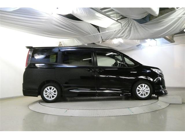 ノア ハイブリッドＧ　Ｒカメラ　スマートキー＆プッシュスタート　ＬＥＤへッドライト　地デジ　イモビライザー　Ｗエアコン　パワーウインドウ　アルミ　クルコン　エアバッグ　横滑り防止　ＤＶＤ再生機能　フルフラット　パワステ（5枚目）