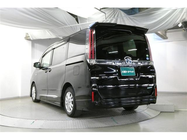 ノア ハイブリッドＧ　Ｒカメラ　スマートキー＆プッシュスタート　ＬＥＤへッドライト　地デジ　イモビライザー　Ｗエアコン　パワーウインドウ　アルミ　クルコン　エアバッグ　横滑り防止　ＤＶＤ再生機能　フルフラット　パワステ（6枚目）