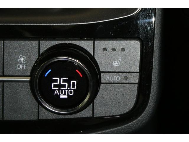 クラウンハイブリッド Ｓ　バックガイドモニター　メモリーナビゲーション　地デジＴＶ　ＥＴＣ車載器　電動シート　ＬＥＤヘッド　イモビライザー　メディアプレイヤー接続　横滑り防止装置　スマートキー　キーフリー　アルミホイール（22枚目）