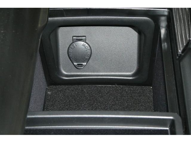 クラウンハイブリッド Ｓ　バックガイドモニター　メモリーナビゲーション　地デジＴＶ　ＥＴＣ車載器　電動シート　ＬＥＤヘッド　イモビライザー　メディアプレイヤー接続　横滑り防止装置　スマートキー　キーフリー　アルミホイール（30枚目）