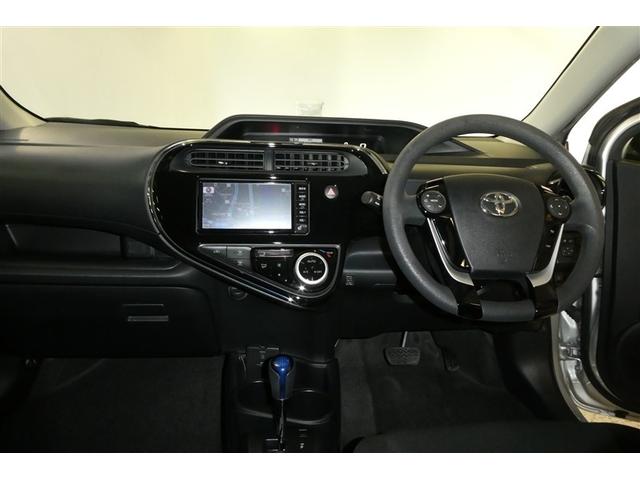 アクア Ｓ　キーレスエントリ　イモビ　ナビ＆ＴＶ　オートエアコン　デュアルエアバック　ＥＳＣ　Ｂカメラ　パワーウィンドウ　ＡＵＸ端子　ＥＴＣ　ＳＲＳ　ワンセグＴＶ　パワーステアリング　ＡＢＳ　メモリーナビ（11枚目）