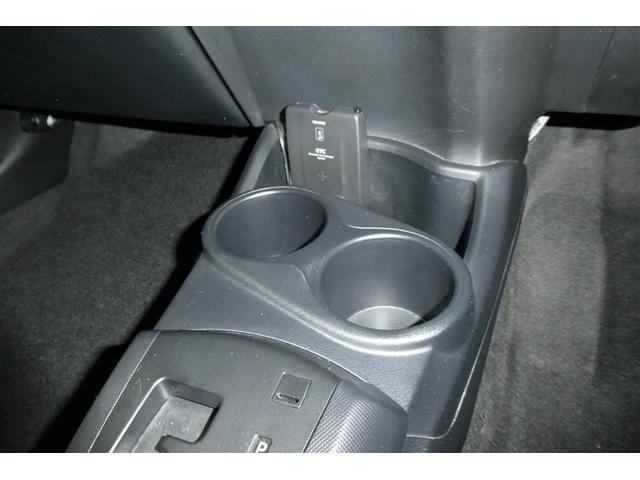 アクア Ｓ　キーレスエントリ　イモビ　ナビ＆ＴＶ　オートエアコン　デュアルエアバック　ＥＳＣ　Ｂカメラ　パワーウィンドウ　ＡＵＸ端子　ＥＴＣ　ＳＲＳ　ワンセグＴＶ　パワーステアリング　ＡＢＳ　メモリーナビ（34枚目）