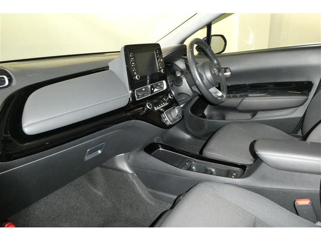 アクア Ｇ　ＶＳＣ　衝突軽減ブレーキ　メモリナビ　バックモニター　ＬＥＤ　クルーズコントロール　スマートキー　ＥＴＣ車載器　ＡＣ１００Ｖ　ナビ　パワーウィンドウ　イモビライザー　サイドエアバック　オートエアコン（12枚目）