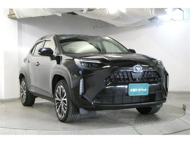 ヤリスクロス ハイブリッドＺ　スマートキ　衝突軽減ブレーキ　リヤカメラ　ＬＥＤヘッドライ　ＥＳＣ　クルーズＣ　パワーステアリング　アルミホイール　ＥＴＣ車載器　運転席パワーシート　イモビ　キーフリー　メモリーナビゲーション　ＡＢＳ（3枚目）