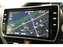 ハイブリッドＧｉプレミアムパッケジブラックテーラード　誤発進抑制機能　ＡＣ１００Ｖ　Ｂカメラ　スマートキー　ナビ＆ＴＶ　イモビライザー　ＬＥＤランプ　ＥＴＣ車載器　クルーズコントロール　アルミ　地デジ　横滑り防止装置　キーレス　ＡＢＳ　ＤＶＤ再生（18枚目）