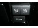 ハイブリッドＧｉプレミアムパッケジブラックテーラード　誤発進抑制機能　ＡＣ１００Ｖ　Ｂカメラ　スマートキー　ナビ＆ＴＶ　イモビライザー　ＬＥＤランプ　ＥＴＣ車載器　クルーズコントロール　アルミ　地デジ　横滑り防止装置　キーレス　ＡＢＳ　ＤＶＤ再生（27枚目）