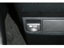 ２．５Ｓ　タイプゴールド　イモビ　バックモニタ－　ＬＥＤランプ　リアオートエアコン　エアコン　ＤＶＤプレーヤー　横滑防止装置　エアロ　ＡＣ１００Ｖ電源　アルミ　パワーウィンドウ　メディアプレイヤー接続　ＡＢＳ　キーレス（29枚目）