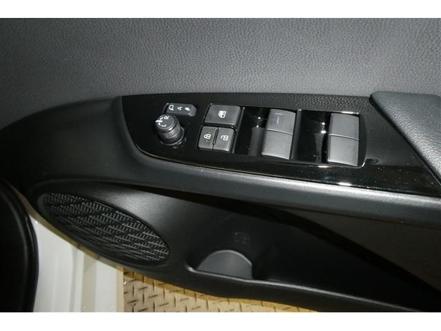 プリウス Aツーリングセレクション スマキー イモビライザー バックモニター クルコン LEDヘッドライト DVD視聴可 ETC ナビTV メモリーナビゲーション 横滑り防止機能 キーフリ AC100V アルミ AAC ABS パワステ(28枚目)