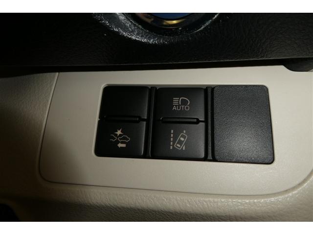 シエンタ ハイブリッドG ブレーキサポート LEDライト Bカメラ 地デジ DVD キーフリー スマキー 横滑り防止システム メモリナビ ナビTV ウォークスルー ETC イモビライザー 運転席エアバック フルオートエアコン(26枚目)