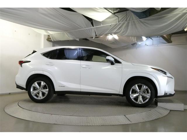 ＮＸ ＮＸ３００ｈ　バージョンＬ　電動パワーシート　地デジ　ＡＣ１００Ｖ　黒革シート　ＡＵＸ　エアコン　ナビ＆ＴＶ　ＬＥＤライト　Ｂカメラ　アルミ　エアバッグ　ＡＢＳ　横滑り防止機能　キーレス　ＥＴＣ　スマートキー　ドラレコ　自動追従（5枚目）