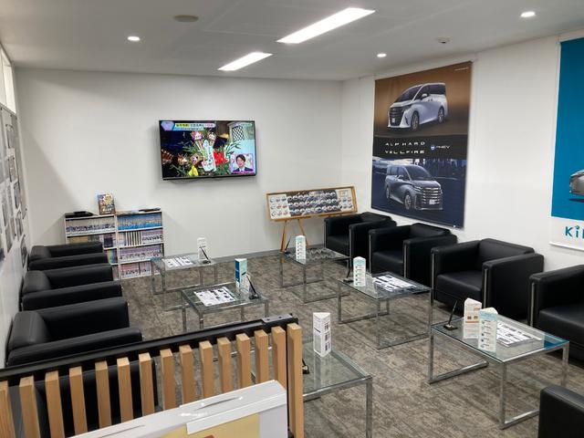 ハリアーハイブリッド Ｚ　レザーパッケージ　ナビＴＶ　ＬＥＤライト　本革　エアコン　横滑り防止　ドラレコ付　クルーズコントロール　Ｐシート　ガラスルーフ　メディアプレイヤー接続　キーレスエントリー　フルセグテレビ　アルミ　４ＷＤ　ＥＴＣ　ＡＢＳ（75枚目）