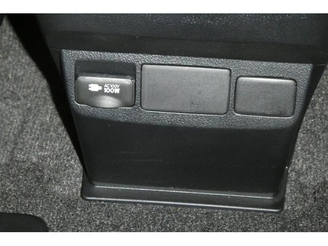 アルファード ２．５Ｓ　タイプゴールドＩＩ　ガラスサンルーフ　ＬＥＤランプ　Ｂカメラ　スマートキ　ＡＣ１００Ｖ　フルセグＴＶ　盗難防止システム　ダブルエアコン　助手席エアバッグ　ＥＴＣ　エアロ　オートクルーズ　３列シート　フルフラット　ＡＢＳ（29枚目）