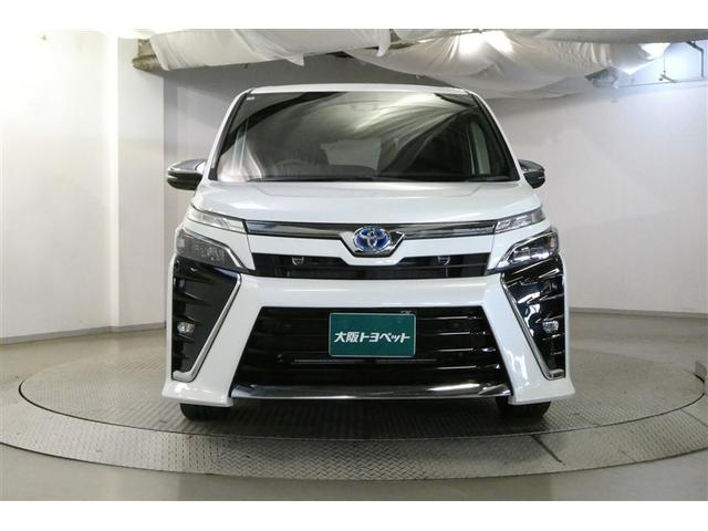 ヴォクシー ハイブリッドＺＳ　煌ＩＩ　電動両側スライドドア　フルフラット　パワーステアリング　ＤＶＤ再生可　エアロ　リアクーラー　スマキー　地デジＴＶ　横滑防止　Ｗエアバック　ＡＡＣ　ＬＥＤランプ　エアバッグ　ナビＴＶ　盗難防止装置（2枚目）