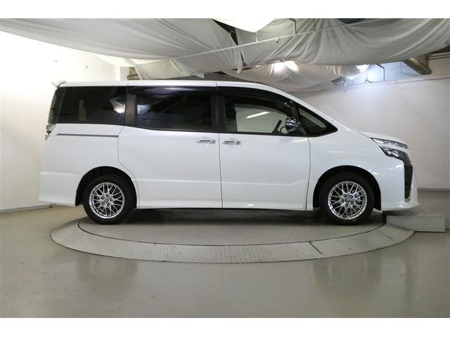 ヴォクシー ハイブリッドＺＳ　煌ＩＩ　電動両側スライドドア　フルフラット　パワーステアリング　ＤＶＤ再生可　エアロ　リアクーラー　スマキー　地デジＴＶ　横滑防止　Ｗエアバック　ＡＡＣ　ＬＥＤランプ　エアバッグ　ナビＴＶ　盗難防止装置（5枚目）