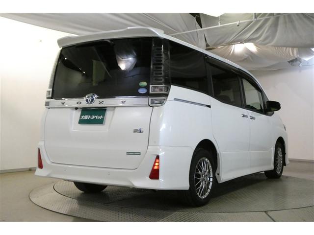 ヴォクシー ハイブリッドＺＳ　煌ＩＩ　電動両側スライドドア　フルフラット　パワーステアリング　ＤＶＤ再生可　エアロ　リアクーラー　スマキー　地デジＴＶ　横滑防止　Ｗエアバック　ＡＡＣ　ＬＥＤランプ　エアバッグ　ナビＴＶ　盗難防止装置（8枚目）