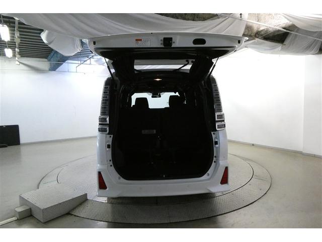 ヴォクシー ハイブリッドＺＳ　煌ＩＩ　電動両側スライドドア　フルフラット　パワーステアリング　ＤＶＤ再生可　エアロ　リアクーラー　スマキー　地デジＴＶ　横滑防止　Ｗエアバック　ＡＡＣ　ＬＥＤランプ　エアバッグ　ナビＴＶ　盗難防止装置（9枚目）