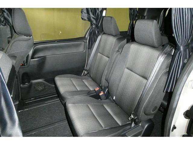 ヴォクシー ハイブリッドＺＳ　煌ＩＩ　電動両側スライドドア　フルフラット　パワーステアリング　ＤＶＤ再生可　エアロ　リアクーラー　スマキー　地デジＴＶ　横滑防止　Ｗエアバック　ＡＡＣ　ＬＥＤランプ　エアバッグ　ナビＴＶ　盗難防止装置（14枚目）