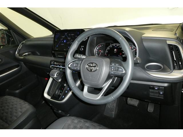 ヴォクシー Ｓ－Ｚ　ＤＶＤ再生機能　スマートキープッシュスタート　両側電動パワースライドドア　パワーウインドウ　ＥＴＣ車載器　ＬＥＤライト　デュアルエアコン　アルミホイール　盗難防止装置　横滑り防止機能　キーフリー（11枚目）