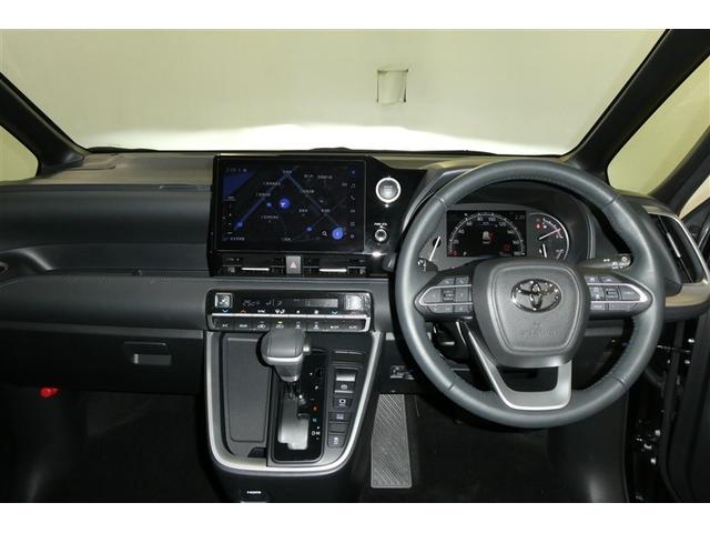 ヴォクシー Ｓ－Ｚ　ＤＶＤ再生機能　スマートキープッシュスタート　両側電動パワースライドドア　パワーウインドウ　ＥＴＣ車載器　ＬＥＤライト　デュアルエアコン　アルミホイール　盗難防止装置　横滑り防止機能　キーフリー（16枚目）