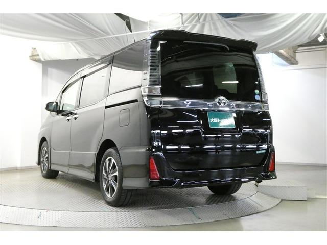 ヴォクシー ＺＳ　煌ＩＩ　スマートキー・プッシュスタート　バックガイドモニター　セキュリティアラーム　両側パワスラドア　ＥＴＣ車載器　地デジテレビ　ＶＳＣ　ＬＥＤライト　助手席エアバック　キーレスエントリー　ＡＣ　パワステ（6枚目）