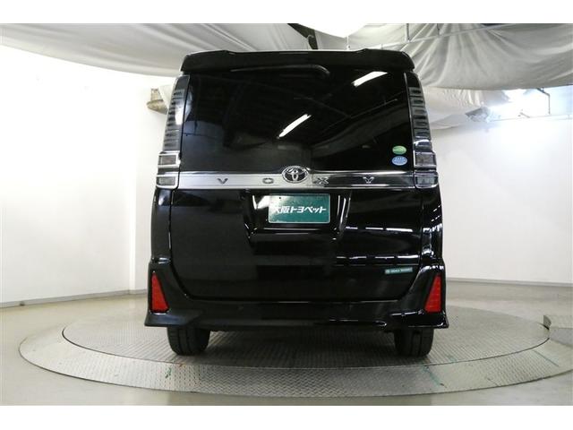 ヴォクシー ＺＳ　煌ＩＩ　スマートキー・プッシュスタート　バックガイドモニター　セキュリティアラーム　両側パワスラドア　ＥＴＣ車載器　地デジテレビ　ＶＳＣ　ＬＥＤライト　助手席エアバック　キーレスエントリー　ＡＣ　パワステ（7枚目）