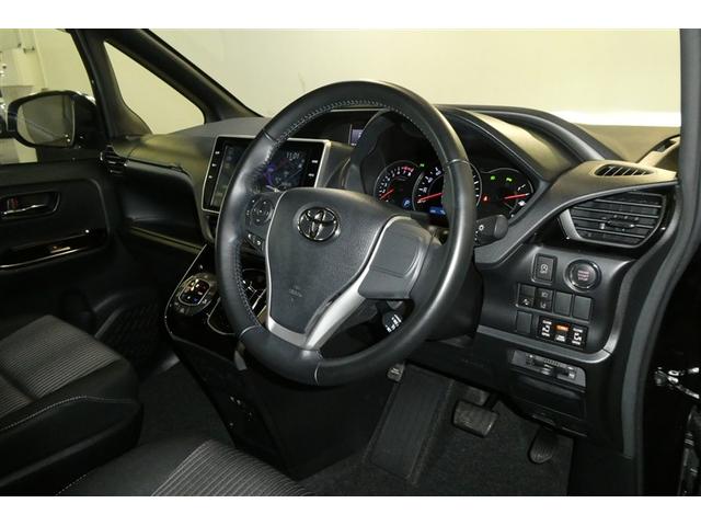 ヴォクシー ＺＳ　煌ＩＩ　スマートキー・プッシュスタート　バックガイドモニター　セキュリティアラーム　両側パワスラドア　ＥＴＣ車載器　地デジテレビ　ＶＳＣ　ＬＥＤライト　助手席エアバック　キーレスエントリー　ＡＣ　パワステ（11枚目）