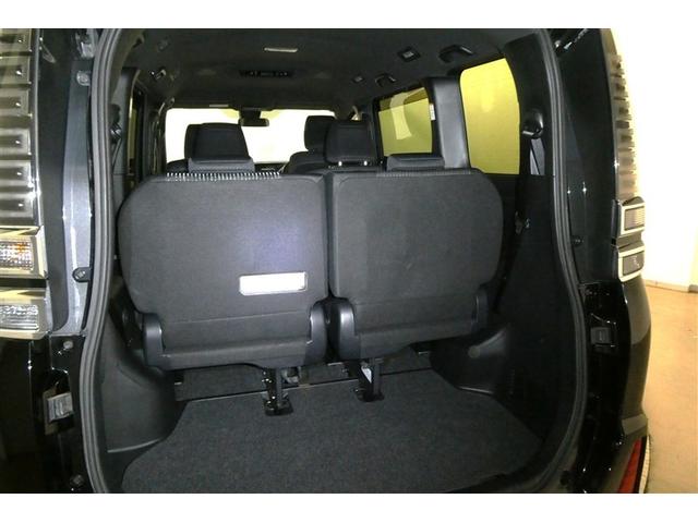 ヴォクシー ＺＳ　煌ＩＩ　スマートキー・プッシュスタート　バックガイドモニター　セキュリティアラーム　両側パワスラドア　ＥＴＣ車載器　地デジテレビ　ＶＳＣ　ＬＥＤライト　助手席エアバック　キーレスエントリー　ＡＣ　パワステ（17枚目）