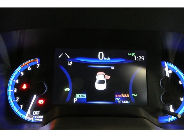 カローラ ハイブリッド　ダブルバイビー　衝突軽減システム　ＥＴＣ付き　ＤＶＤ　ＬＥＤランプ　パワーウィンドウ　バックモニタ　キーレスエントリー　ＡＡＣ　エアバッグ　メディアプレイヤー接続　オートクルーズコントロール　盗難防止装置　横滑り防止（17枚目）