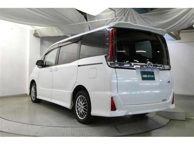 ノア ハイブリッドＳｉ　ＡＢＳ　横滑り防止機能　ダブルエアコン　エアバッグ　オートクルーズコントロール　フルフラット　盗難防止システム　片側電動スライドドア　ナビＴＶ　ＬＥＤライト　３列シート　メモリーナビ　ＥＴＣ　キーレス（6枚目）