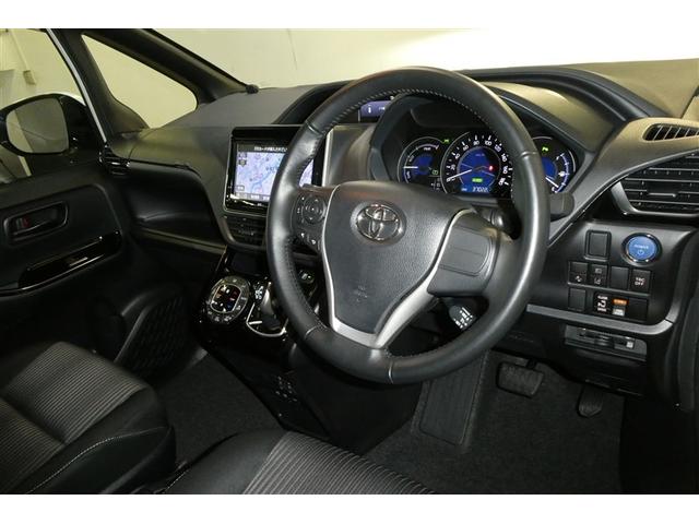 ノア ハイブリッドＳｉ　ＡＢＳ　横滑り防止機能　ダブルエアコン　エアバッグ　オートクルーズコントロール　フルフラット　盗難防止システム　片側電動スライドドア　ナビＴＶ　ＬＥＤライト　３列シート　メモリーナビ　ＥＴＣ　キーレス（10枚目）