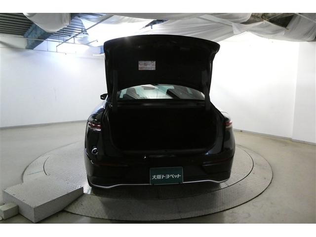 クラウンクロスオーバー ＲＳアドバンスド　衝突回避　サンル－フ　オートクルーズコントロール　横滑り防止　フルセグＴＶ　パワーシート　レザーシート　ＬＥＤ　アルミホイール　ＡＣ１００Ｖ　スマートキー　ナビ＆ＴＶ　ＡＢＳ　フルオートエアコン（9枚目）