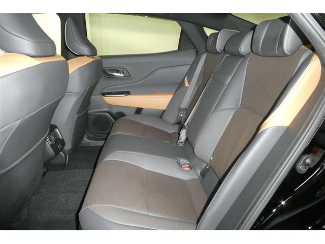 クラウンクロスオーバー ＲＳアドバンスド　衝突回避　サンル－フ　オートクルーズコントロール　横滑り防止　フルセグＴＶ　パワーシート　レザーシート　ＬＥＤ　アルミホイール　ＡＣ１００Ｖ　スマートキー　ナビ＆ＴＶ　ＡＢＳ　フルオートエアコン（15枚目）