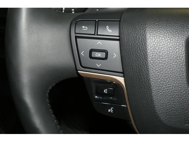 クラウンクロスオーバー ＲＳアドバンスド　衝突回避　サンル－フ　オートクルーズコントロール　横滑り防止　フルセグＴＶ　パワーシート　レザーシート　ＬＥＤ　アルミホイール　ＡＣ１００Ｖ　スマートキー　ナビ＆ＴＶ　ＡＢＳ　フルオートエアコン（21枚目）