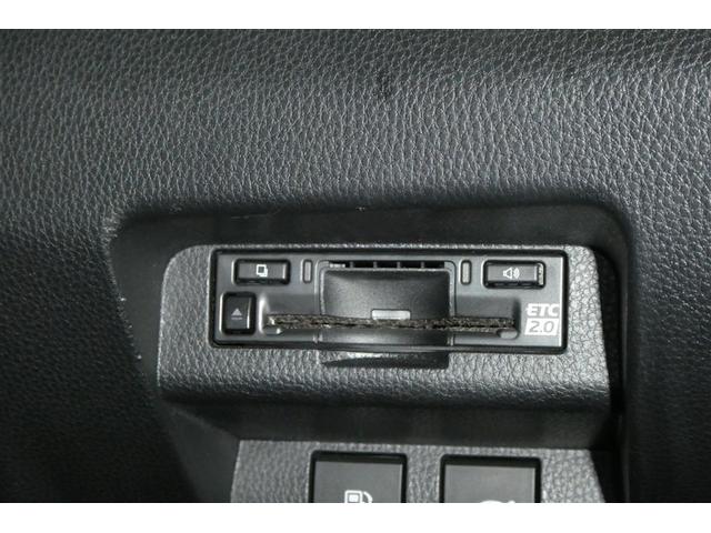 クラウンクロスオーバー ＲＳアドバンスド　衝突回避　サンル－フ　オートクルーズコントロール　横滑り防止　フルセグＴＶ　パワーシート　レザーシート　ＬＥＤ　アルミホイール　ＡＣ１００Ｖ　スマートキー　ナビ＆ＴＶ　ＡＢＳ　フルオートエアコン（31枚目）