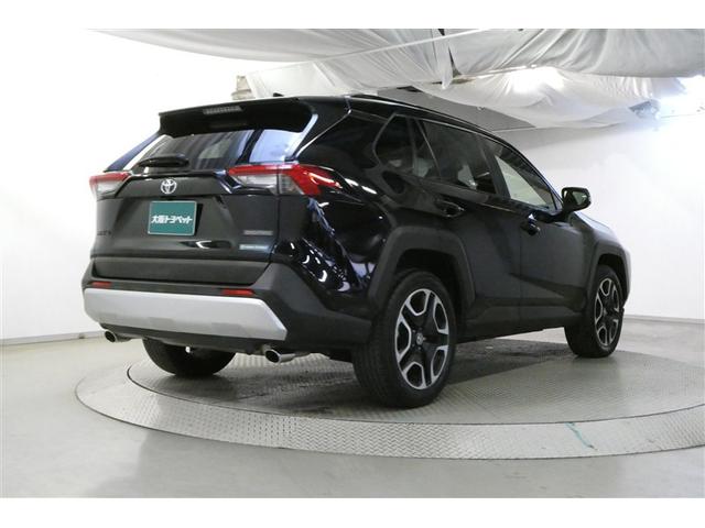 ＲＡＶ４ アドベンチャー　元試乗車　リヤカメラ　アルミ　クルーズＣ　カーナビ　ＬＥＤライト　イモビ　ＥＳＣ　スマキー　ＰＳ　ＥＴＣ付き　エアコン　４ＷＤ車　電動パワーシート　パワーウインドウ　サイドエアバッグ　ＡＢＳ　キーレス（8枚目）