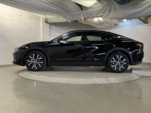 クラウンクロスオーバー Ｇアドバンスド　スマキー　ＬＥＤランプ　ＡＣ１００Ｖ　地デジＴＶ　横滑り防止機能　フルオートエアコン　クルーズコントロール　ＡＢＳ　バックモニター　ＥＴＣ　キーレス　Ｐシート　ＡＵＸ　ドライブレコーダー　エアバッグ（4枚目）