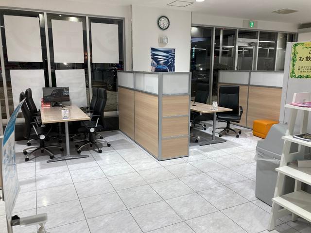 ���邭���C�ȃX�^�b�t�������̂ł����S���Ă����X���Ă��������B�X�^�b�t�ꓯ�S��肨�҂����Ă���܂��B