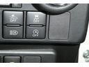 カスタムＧ　Ｂモニター　エアロ　ＬＥＤランプ　ワンセグ　ナビ＆ＴＶ　ミュージックプレイヤー接続可　４ＷＤ　アイドリングストップ　ウォークスルー　ＥＳＣ　メモリーナビ　スマートキー　アルミ　フルフラット　エアバッグ（24枚目）