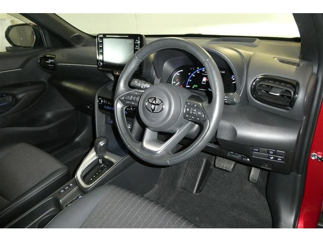 ヤリスクロス ハイブリッドＺ　インテリジェントキー　アルミホイル　ＬＥＤライト　リアカメラ　クルーズコントロール　横滑り防止システム　ナビＴＶ　メモリーナビゲーション　電動シ－ト　パワステ　オートエアコン　キーフリー　イモビライザ（11枚目）