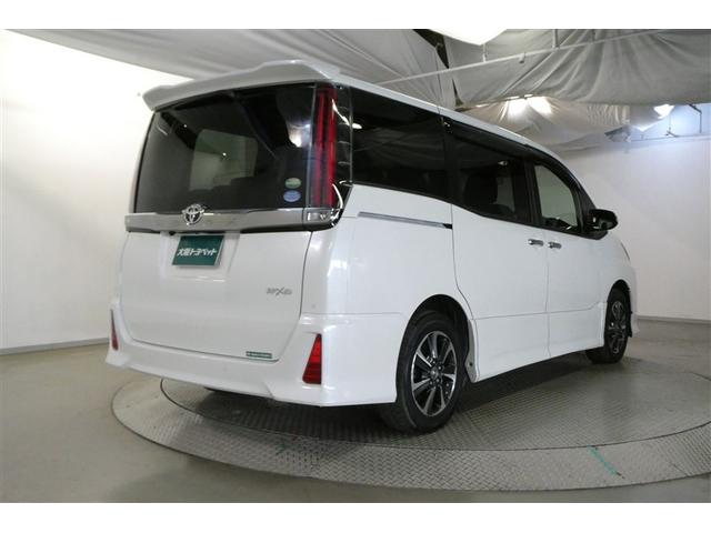 ノア Ｓｉ　ダブルバイビーＩＩ　フルフラット　横滑防止装置　ＰＣＳ　スマートキ－　Ｗエアコン　Ｂモニター　ＤＶＤ再生可　フルセグテレビ　ＥＴＣ付き　アイドリングＳ　オートエアコン　ＰＳ　クルーズＣ　ナビ＆ＴＶ　ＰＷ　ウォークスルー（8枚目）