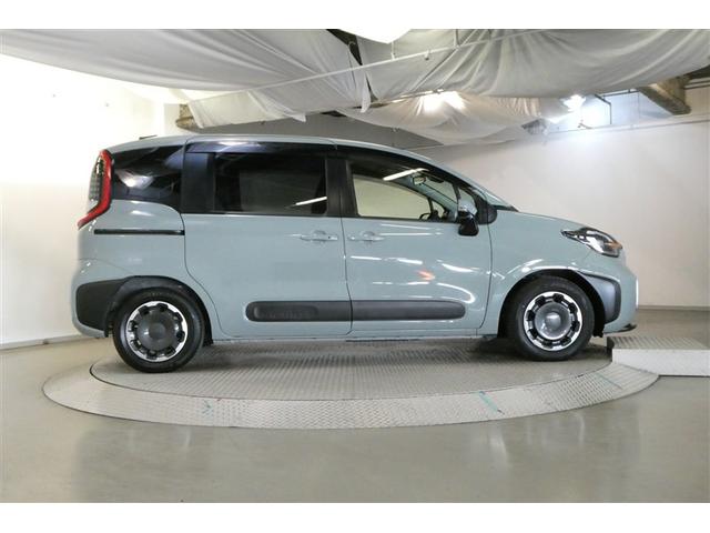 シエンタ Ｚ　Ｗ電動ドア　イモビ　クルーズＣ　ＬＥＤヘッドランプ　ＥＴＣ　Ｓキー　横滑り防止機能　メモリーナビ　パワーウィンドウ　エアバック　ＡＢＳ　カーテンエアバック　ウォークスルー　オートエアコン　ナビ＆ＴＶ（5枚目）