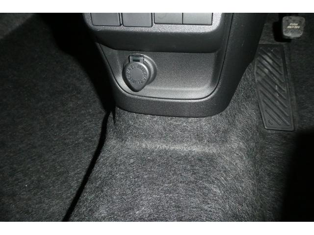 シエンタ Ｚ　Ｗ電動ドア　イモビ　クルーズＣ　ＬＥＤヘッドランプ　ＥＴＣ　Ｓキー　横滑り防止機能　メモリーナビ　パワーウィンドウ　エアバック　ＡＢＳ　カーテンエアバック　ウォークスルー　オートエアコン　ナビ＆ＴＶ（32枚目）