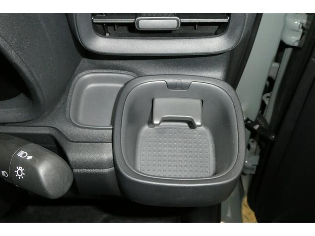 シエンタ Ｚ　Ｗ電動ドア　イモビ　クルーズＣ　ＬＥＤヘッドランプ　ＥＴＣ　Ｓキー　横滑り防止機能　メモリーナビ　パワーウィンドウ　エアバック　ＡＢＳ　カーテンエアバック　ウォークスルー　オートエアコン　ナビ＆ＴＶ（33枚目）